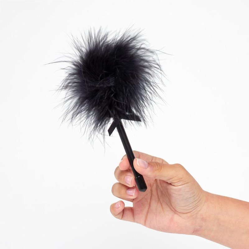 Пір'їнка - Mini Black Feather Tickler