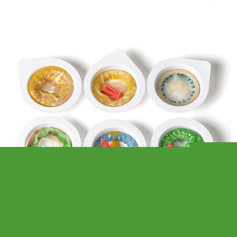 Насадка на член Recare Spike Condom Green (презерватив з рядами шипів)