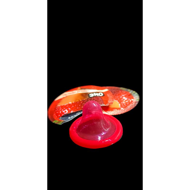 Презервативы ONE Chocolate Strawberry (ароматизированные)(по 1 шт)(упаковка может отличаться цветом