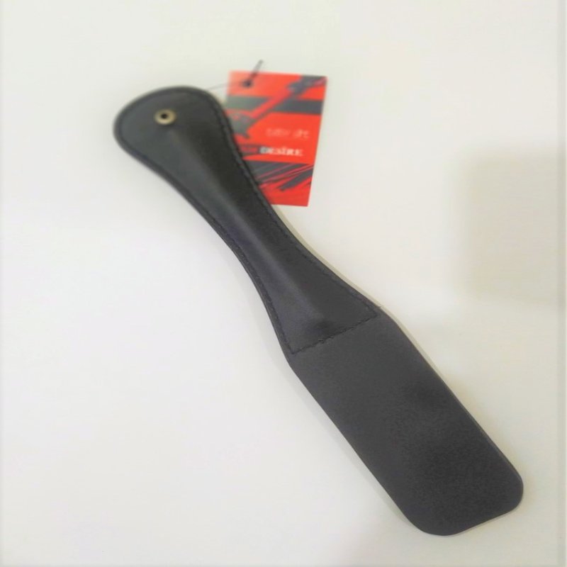 Шлепалка с сердечком BDSM Desire  из натуральной кожи