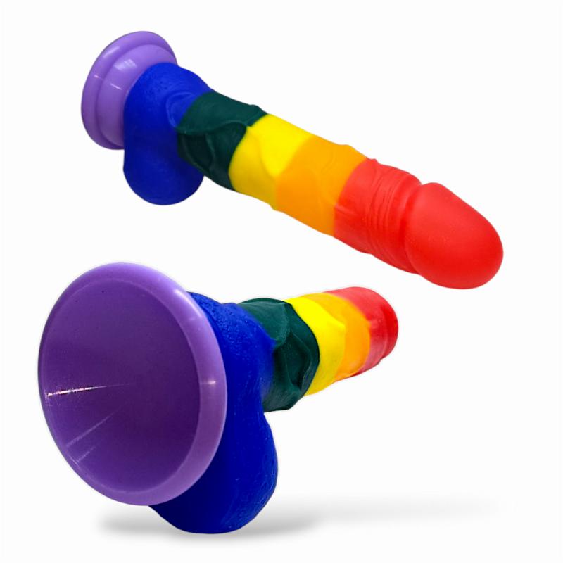 Яркий фаллоимитатор на присоске "Festive penis", L200мм, D40мм