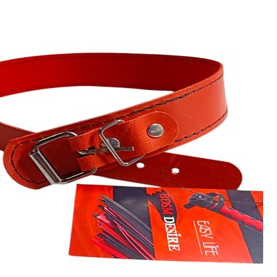 Изысканный ошейник из высококачественной натуральной кожи в красном цвете