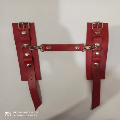 Премиум наручники из натуральной кожи Soft Skin BDSM Desire красный