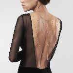 Ланцюжок для спини Bijoux Indiscrets Magnifique Back and Cleavage Chain - Gold, прикраса для тіла - мініатюра 6