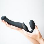 Безремінний страпон з вібрацією Strap-On-Me Vibrating Black M, діаметр 3,8см, пульт ДК, регульований - мініатюра 8