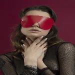 Маска на очі Feral Feelings - Blindfold Mask, натуральна шкіра, червона - мініатюра 1