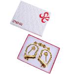 Наручники LOCKINK Love-slave Handcuffs, золотисті, металеві, у формі стремен - мініатюра 2