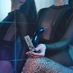 Дилдо з вібрацією Strap-On-Me FINGERING & VIBRATING DILDO - M - BLUE, з манливим рухом - мініатюра 6