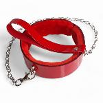 Комплект красные наручники + ошейник с поводком с красным мехом с ЭКО лака Flirty - мініатюра 4