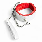 Комплект белые наручники + ошейник с поводком с красным мехом с ЭКО лака Flirty - мініатюра 8