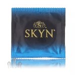 Безлатексный полиизопреновый презерватив SKYN Extra Lubricated (по 1 шт) - мініатюра 3